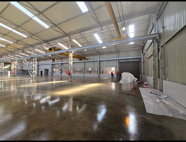 3,442M² WAREHOUSE TO LET IN DENVER